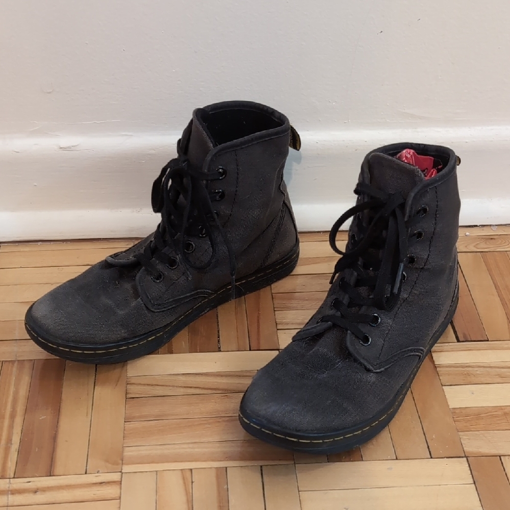 Dr. Martens Shoreditch Canvas Ankle Lace Up Boots Size 7